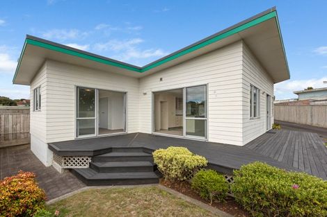 Photo of property in 18a Raniera Street, Glen Avon, New Plymouth, 4312