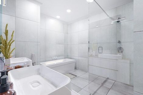 Photo of property in 4 Kirkbride Road, Mangere Bridge, Auckland, 2022