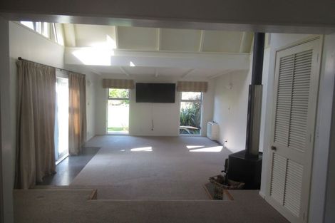 Photo of property in 13 Moa Road, Raumati Beach, Paraparaumu, 5032