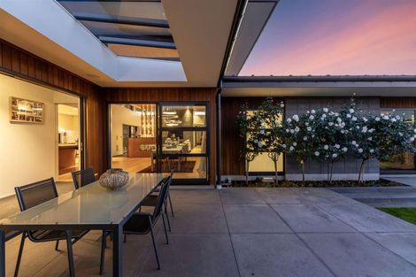 Photo of property in 21 Taunton Green, Papanui, Christchurch, 8052