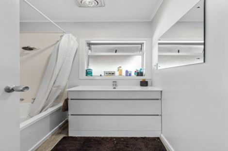 Photo of property in 151 Brian Crescent, Stanmore Bay, Whangaparaoa, 0932