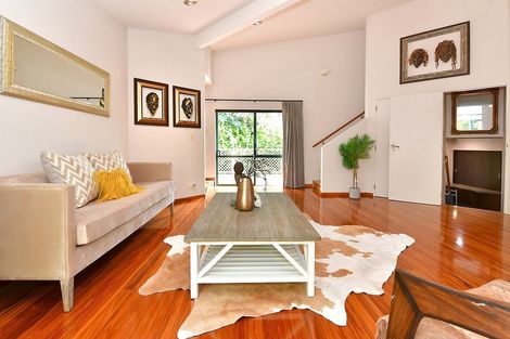 Photo of property in 16 Dee Place, Torbay, Auckland, 0630