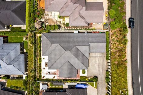 Photo of property in 32 Seaview Crescent, Hatfields Beach, Orewa, 0931