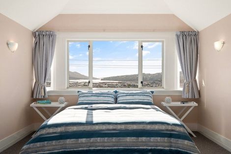 Photo of property in 70 Easther Crescent, Kew, Dunedin, 9012