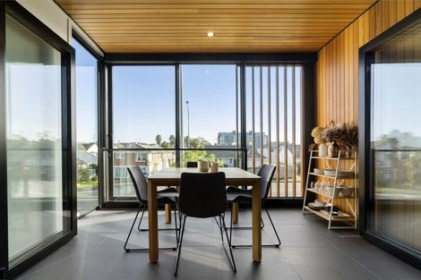 Photo of property in Frank Sargeson Apts, 102/80 Anzac Street, Takapuna, Auckland, 0622