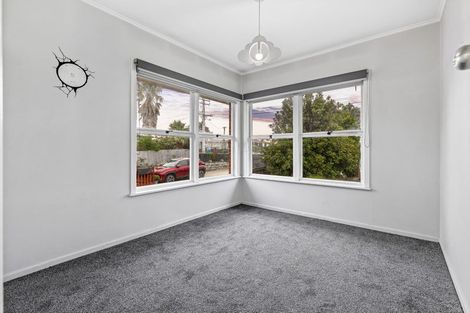 Photo of property in 41 Royal Road, Massey, Auckland, 0614