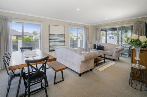 Photo of property in 2 Little George Place, Whitianga, 3510