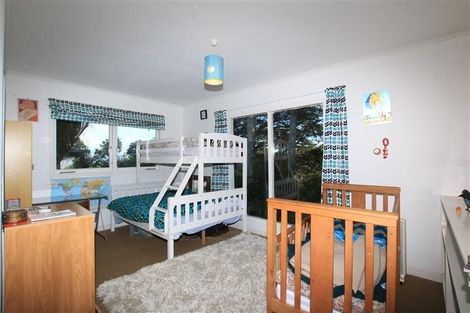 Photo of property in 15 Tinopai Road, Titirangi, Auckland, 0604