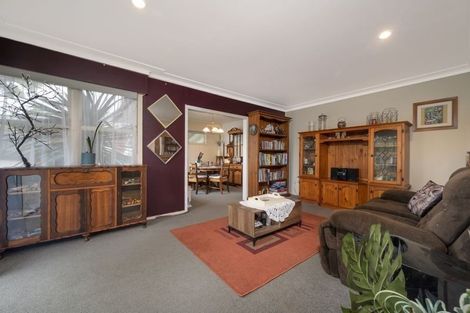 Photo of property in 84 Botany Road, Botany Downs, Auckland, 2010