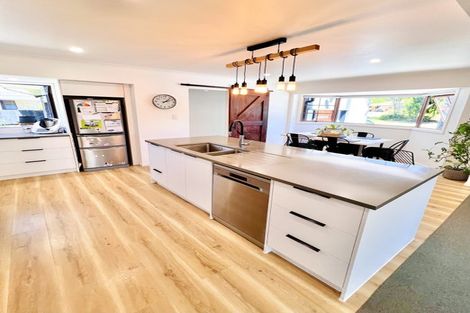 Photo of property in 10 Waitawa Place, Lynmore, Rotorua, 3010