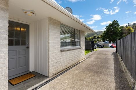 Photo of property in 144a Rata Street, Naenae, Lower Hutt, 5011