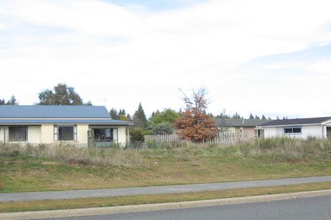 Photo of property in 2 Govan Drive, Te Anau, 9600