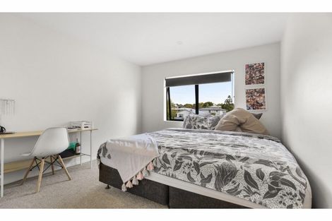 Photo of property in 22a Sabulite Road, Kelston, Auckland, 0602