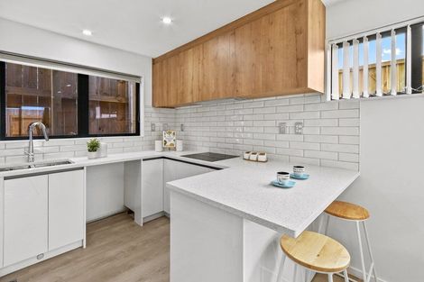 Photo of property in 164a Mahia Road, Wattle Downs, Auckland, 2103