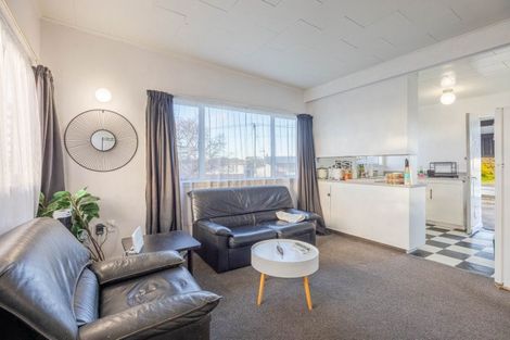 Photo of property in 7a-b Jull Crescent, Waipukurau, 4200