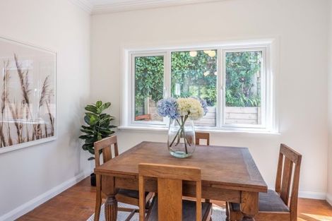 Photo of property in 28 Curtis Street, Northland, Wellington, 6012