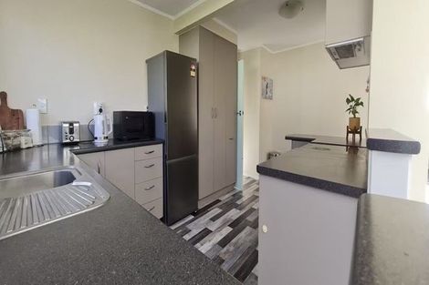 Photo of property in 10 Browning Crescent, Owhata, Rotorua, 3010