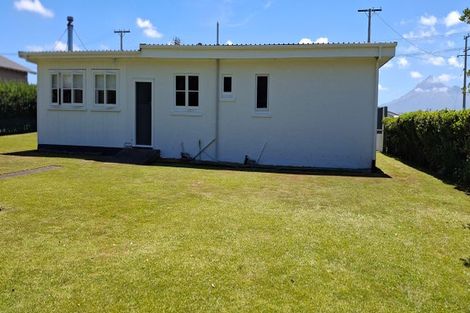 Photo of property in 62 Gisborne Terrace, Opunake, 4616