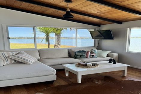 Photo of property in 155 Torkar Road, Clarks Beach, 2122