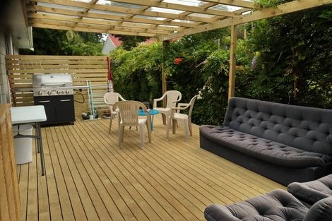 Photo of property in 19 Benita Place, Sunnyvale, Auckland, 0612