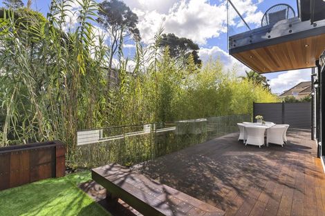 Photo of property in 10b Stratford Avenue, Milford, Auckland, 0620