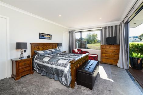 Photo of property in 10 Hanalin Drive, Marton, 4710