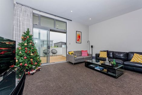 Photo of property in 4 Liquidambar Drive, Hobsonville, Auckland, 0616
