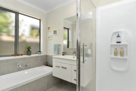 Photo of property in 26 Coast Boulevard, Papamoa Beach, Papamoa, 3118