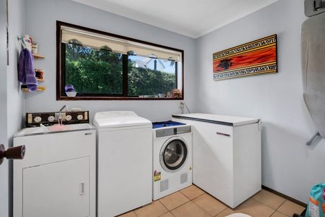 Photo of property in 2 Waireka Road, Omata, New Plymouth, 4374