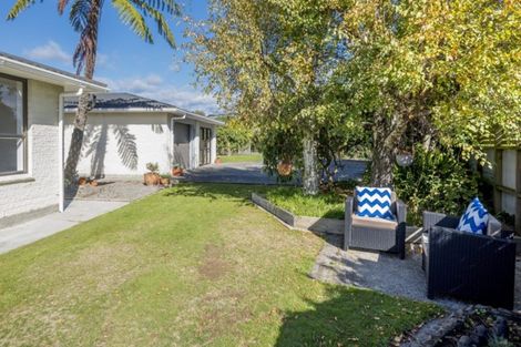 Photo of property in 10 Graham Grove, Waikanae, 5036