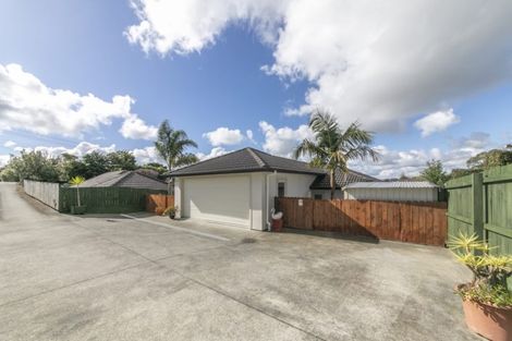 Photo of property in 87c Triangle Road, Massey, Auckland, 0614