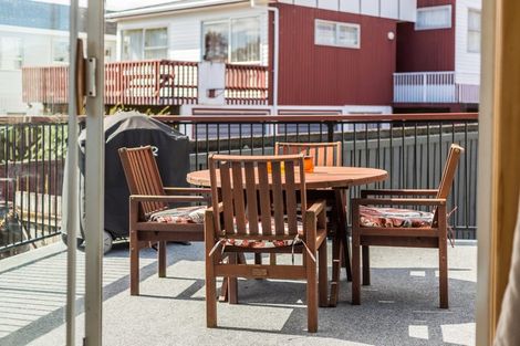 Photo of property in 2 Ash Grove, Ranui, Porirua, 5024