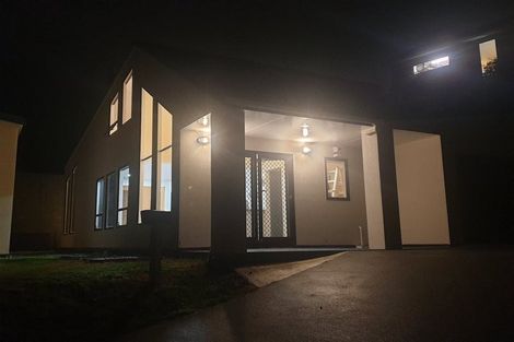 Photo of property in 3a Bury Grove, Strathmore Park, Wellington, 6022