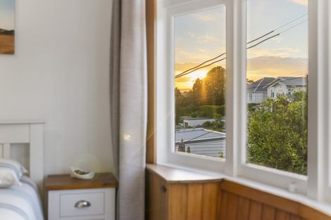 Photo of property in 8 Westmere Crescent, Westmere, Auckland, 1022