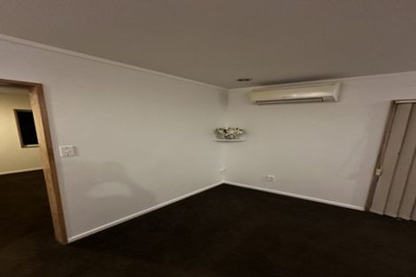 Photo of property in 69 Vintage Drive, Henderson, Auckland, 0612