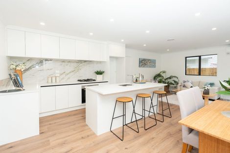 Photo of property in 1/4 Marama Street, Castor Bay, Auckland, 0620