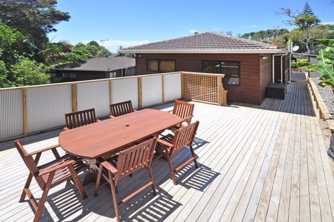 Photo of property in 2/55 Greenvalley Rise, Glenfield, Auckland, 0629