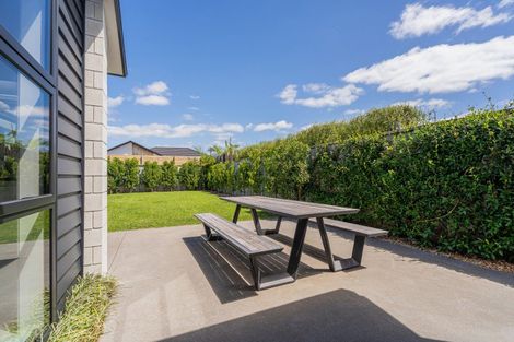 Photo of property in 6 Awatea Drive, Whitianga, 3510