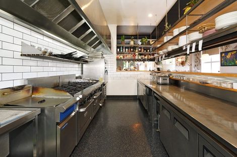 Photo of property in 14 Anzac Parade, Hamilton Central, Hamilton, 3204