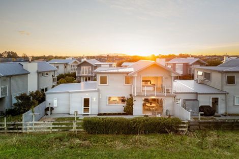 Photo of property in 4 Tucker Close, Leamington, Cambridge, 3432