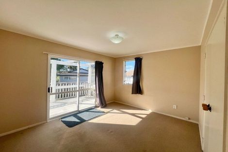 Photo of property in 40 Hassan Drive, Massey, Auckland, 0614