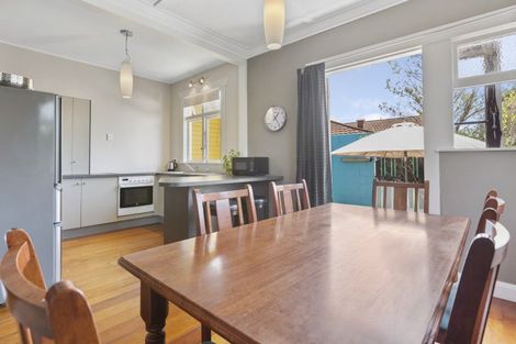 Photo of property in 96 Tukapa Street, Westown, New Plymouth, 4310