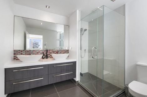 Photo of property in 1/129 Kowhai Road, Mairangi Bay, Auckland, 0630