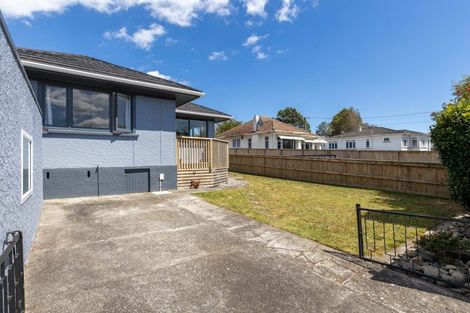 Photo of property in 110 Seaview Road, Westown, New Plymouth, 4310