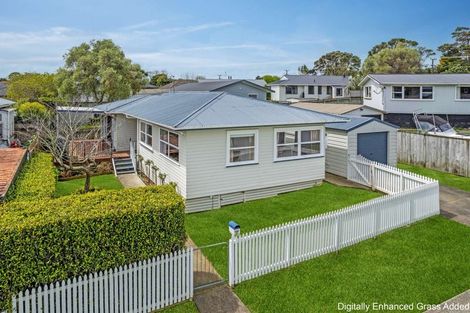 Photo of property in 16b Campbell Street, Waiuku, 2123