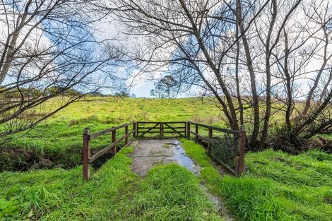 Photo of property in 511e West Coast Road, Glen Eden, Auckland, 0602