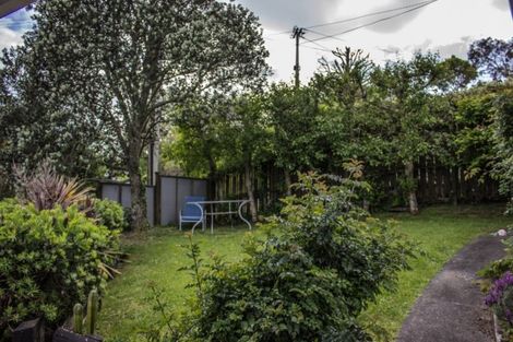 Photo of property in 1/22 Coroglen Avenue, Birkenhead, Auckland, 0626