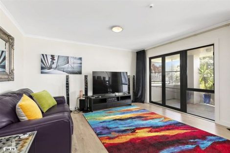 Photo of property in 4/2 Sixth Avenue, Tauranga, 3110