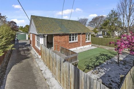 Photo of property in 51 Hooker Avenue, Bryndwr, Christchurch, 8053