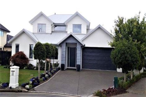 Photo of property in 11 Riverbank Road, Northwood, Christchurch, 8051